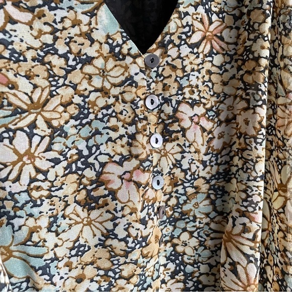 Lulu's Season of Blooms Cream Multi Floral Print Balloon Sleeve Top size small - Picture 12 of 15
